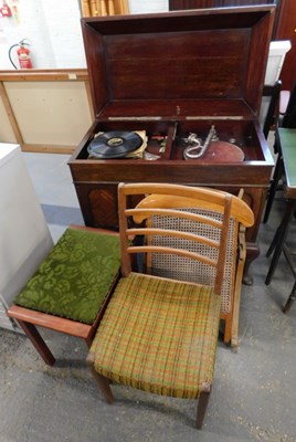 Lot 1549 - A mahogany cased gramophone unit, on cabriole...