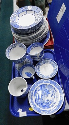 Lot 2168a - Various blue and white wares, to include Spode,...