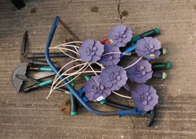 Lot 1671 - Garden hand tools, to include turf cutter,...