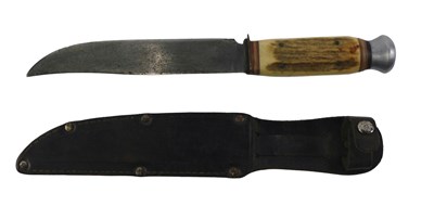 Lot 627 - A horn handled short bladed hunting knife, in...
