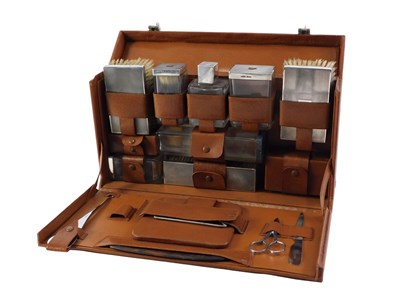 Lot 552 - A Victorian gentlemans travelling set, with...