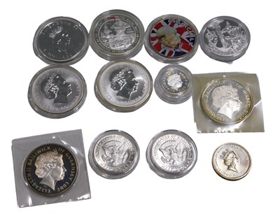 Lot 650 - A group of collectors coins, comprising a...