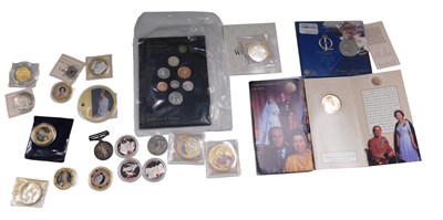Lot 670 - Commemorative coins, to include Royal Family...