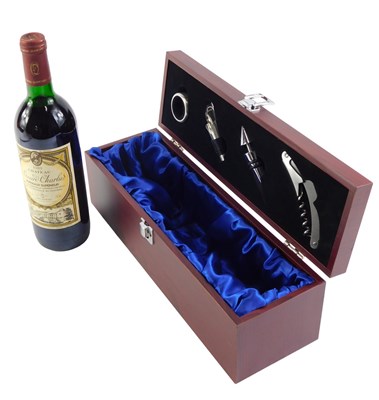Lot 252 - A vintage wine gift set, containing a 1989...