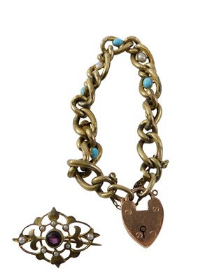 Lot 510 - A 9ct gold heart shaped padlock, 2.8g, and a...