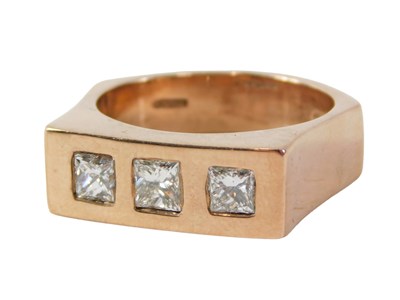 Lot 513 - A 9ct gold diamond set dress ring, set with...