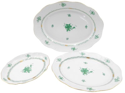 Lot 7 - A Herend Chinese Bouquet Apponyi Green pattern...