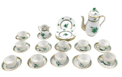 Lot 9 - A Herend Chinese Bouquet Apponyi Green pattern...