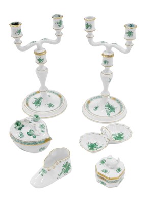 Lot 44 - A pair of Herend Chinese Bouquet Apponyi Green...