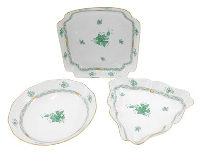 Lot 43 - A Herend Chinese Bouquet Apponyi Green pattern...
