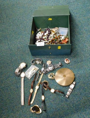 Lot 2211 - Assorted costume jewellery, compacts, hat pins,...