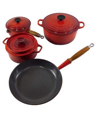 Lot 288 - Le Creuset oven wares, comprising a casserole...