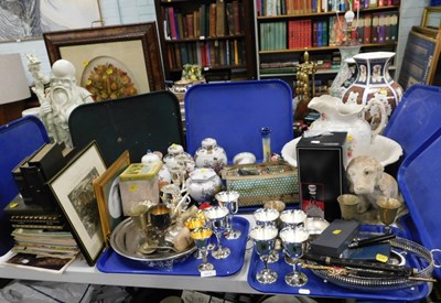 Lot 2275 - Housewares, ceramics, and collectables, to...