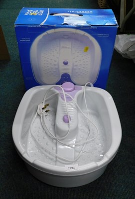 Lot 2293 - A Morphy Richards Essentials deep massaging...