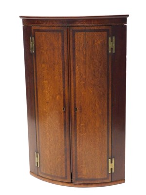 Lot 872 - An early 19thC oak and mahogany cross banded...
