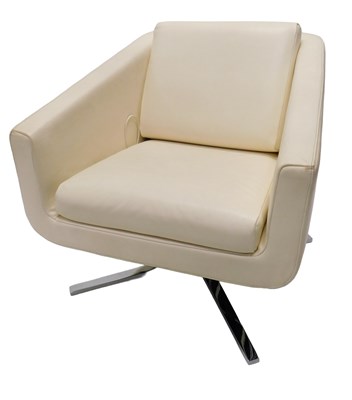 Lot 990 - A FSM De Sede Pavo cream leather adjustable...