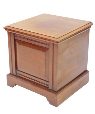 Lot 938 - A Victorian mahogany boxwood commode, the...
