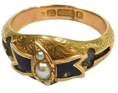 Lot 309 - A Victorian lady's 15ct gold seed pearl and...