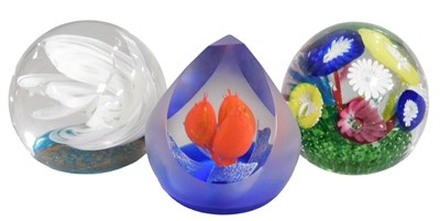Lot 36 - A Caithness cut glass Los Tres Amigo...