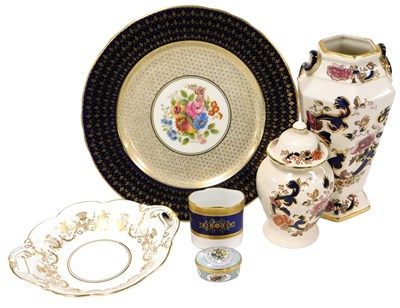 Lot 83 - A group of pottery and porcelain, including a...