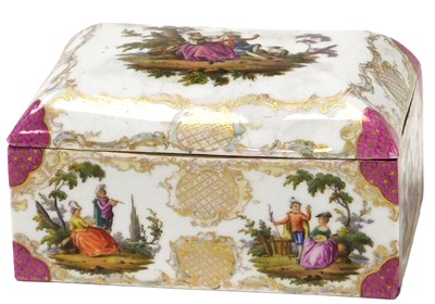 Lot 231 - A 19thC Continental porcelain casket,...