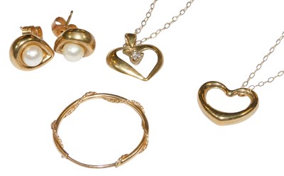 Lot 331 - Two 9ct gold heart shaped open work pendants,...