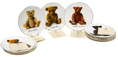 Lot 290 - A set of twelve Royal Worcester porcelain The...