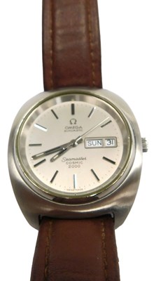 Lot 412 - An Omega Seamaster Cosmic 2000 gentleman's...