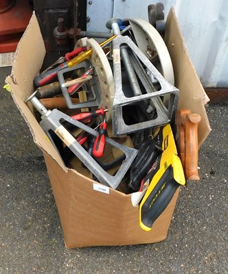 Lot 1188 - Various tools, to include saws, screwdrivers,...