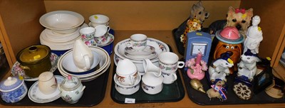 Lot 2013 - General household effects, to include part tea...
