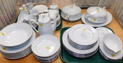 Lot 2157 - A Noritake Carolyn pattern part dinner service,...