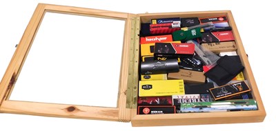 Lot 501 - Assorted pocket knives, including Kershaw,...