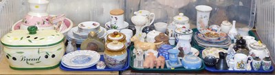 Lot 2222 - General household effects, to include a part...