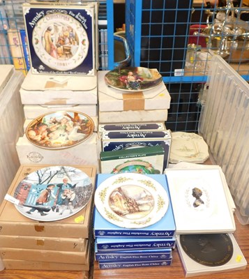 Lot 2264 - Collector's plates, to include Aynsley...