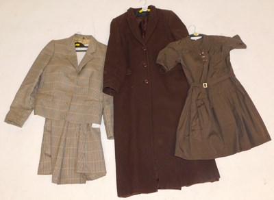 Lot 2274 - Lady's clothing, comprising an Alexon brown...