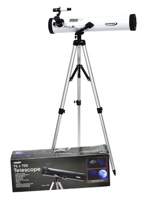 Lot 621 - A Zennox refractor telescope, 76x700, boxed.