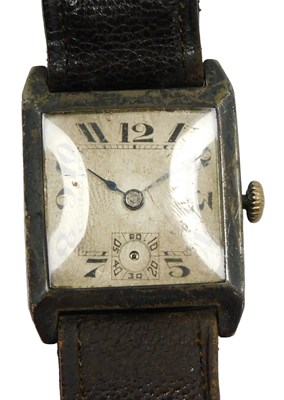 Lot 222 - An early 20thC silver cased gentleman's...