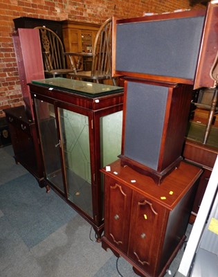 Lot 1029 - A group of assorted furniture, comprising a...