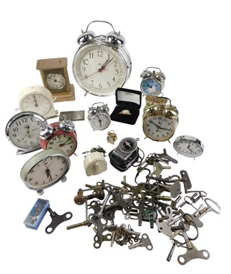 Lot 267 - A collection of clocks, comprising mainly...