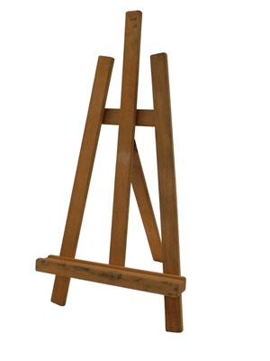 Lot 435 - A tabletop artist's easel, 53cm high.