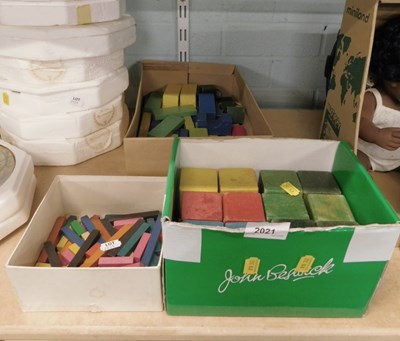 Lot 2021 - A quantity of wooden building block toys.