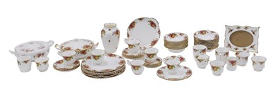Lot 162 - A quantity of Royal Albert Old Country Roses...