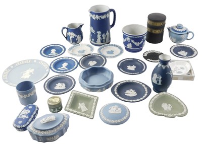 Lot 173 - A collection of Wedgwood, including blue...