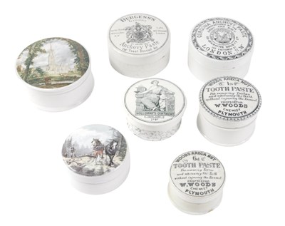 Lot 186 - A collection of 20thC and later Prattware and...