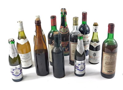 Lot 119 - A group of wine and alcohol, comprising two...