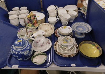 Lot 2065 - A Woolbro part coffee set, to include a...