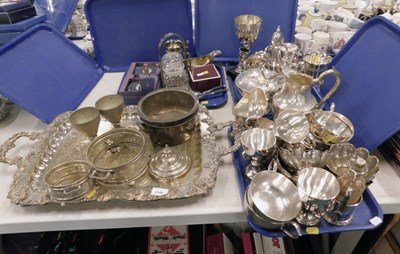 Lot 2106 - A quantity of metalware, plated ware, to...