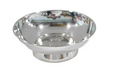 Lot 657 - A Queen Elizabeth II silver commemorative dish,...