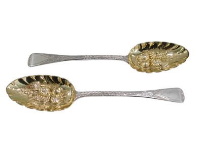 Lot 662 - A pair of George III silver fiddle pattern...