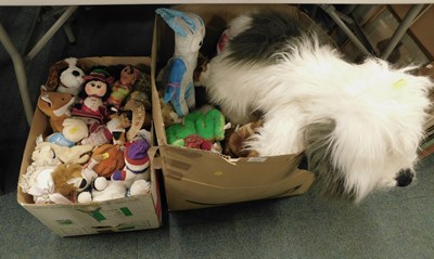 Lot 2121 - A quantity of soft toys and dolls, to include...